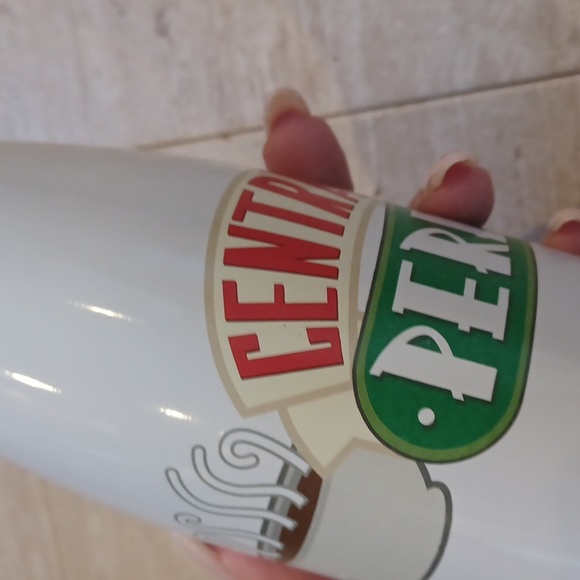FRIENDS "Central Perk" Travel Water Bottle - Picture 3 of 7